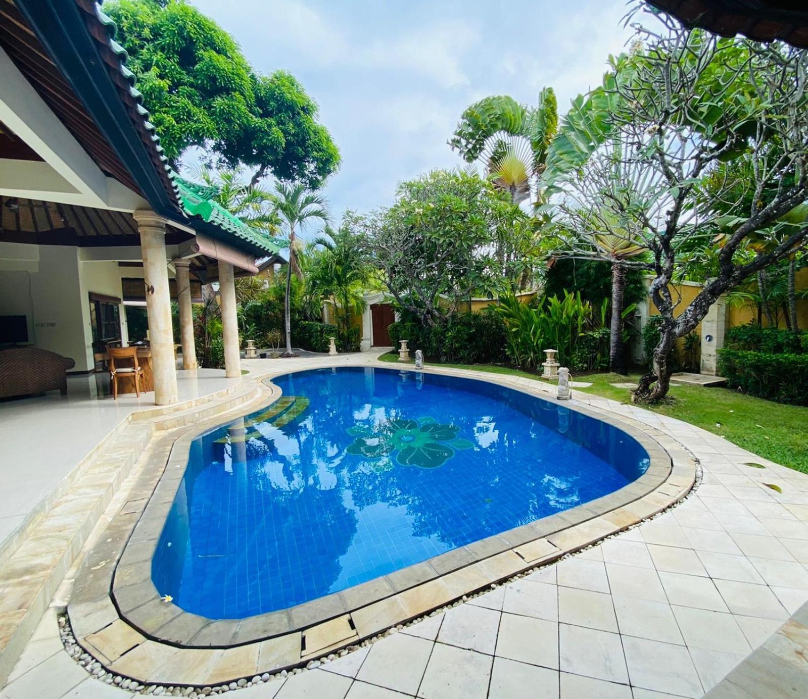 Bali Jade Villas Санур Экстерьер фото