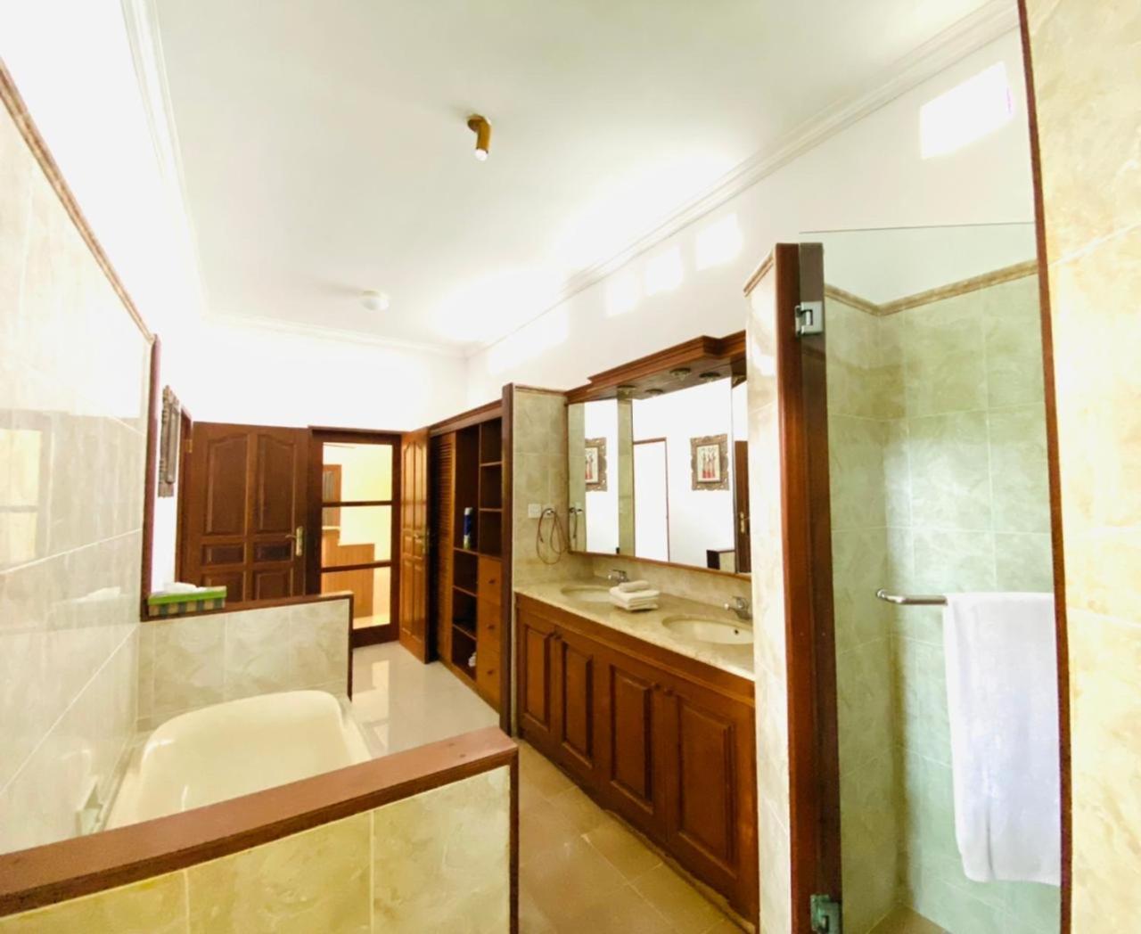 Bali Jade Villas Санур Экстерьер фото